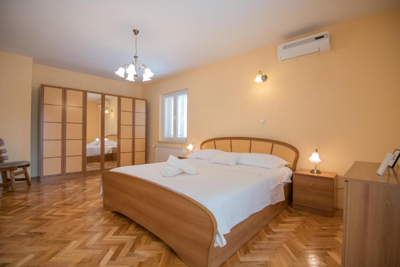 Villa Glorija Grubine Экстерьер фото